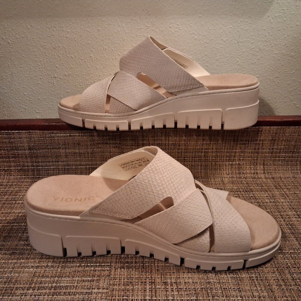 New without tags - Vionic Uptown Sunset Womens Sandals Ivory Nubuck sz 9 Wide - Picture 3 of 11